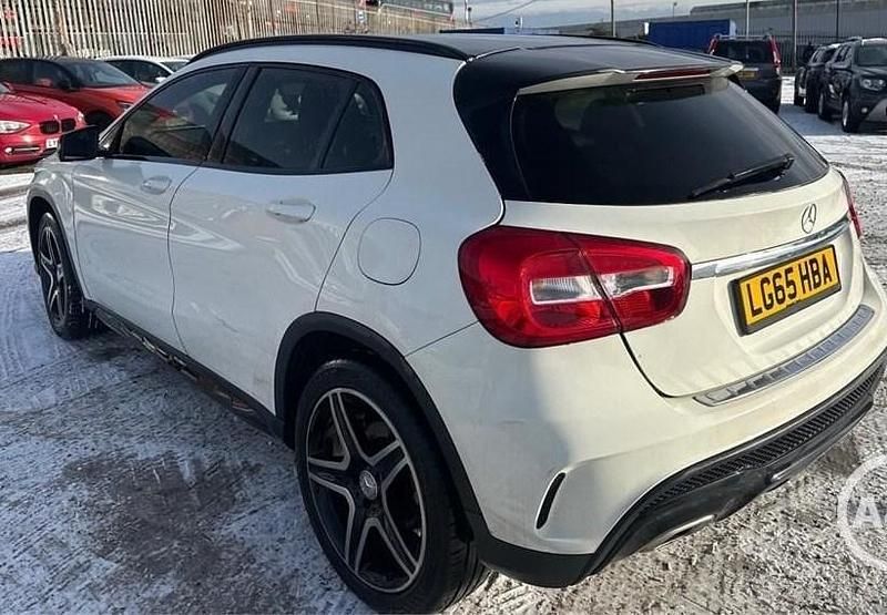 Used Mercedes GLA200 AMG line 2015 Cirrus white SUV