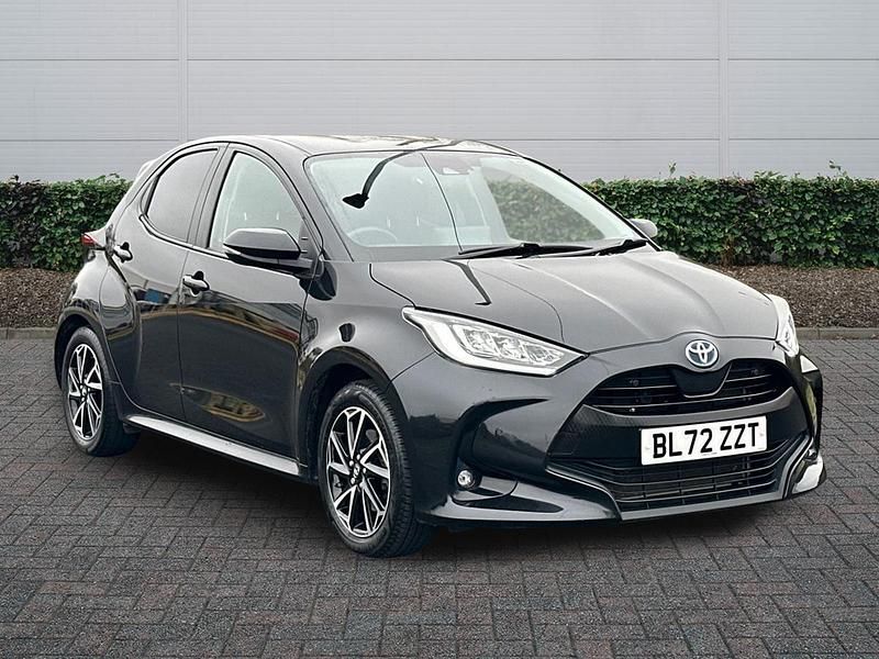 Used Toyota Yaris Hybrid Design 2022 Black Hatchback