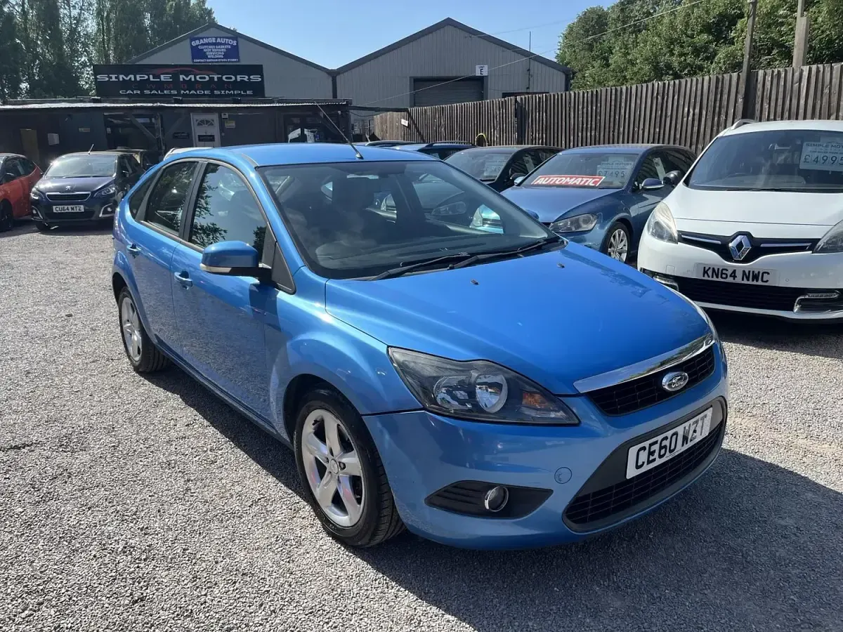 Used Ford Focus Zetec 99 HP (72 kW) 2010 Blue Hatchback
