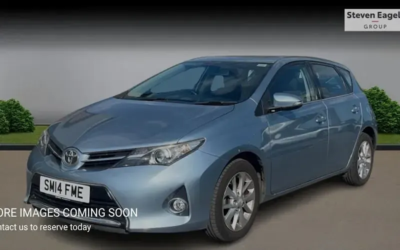 Used Toyota Auris Multidrive S 132 HP (97 kW) 2014 Hatchback
