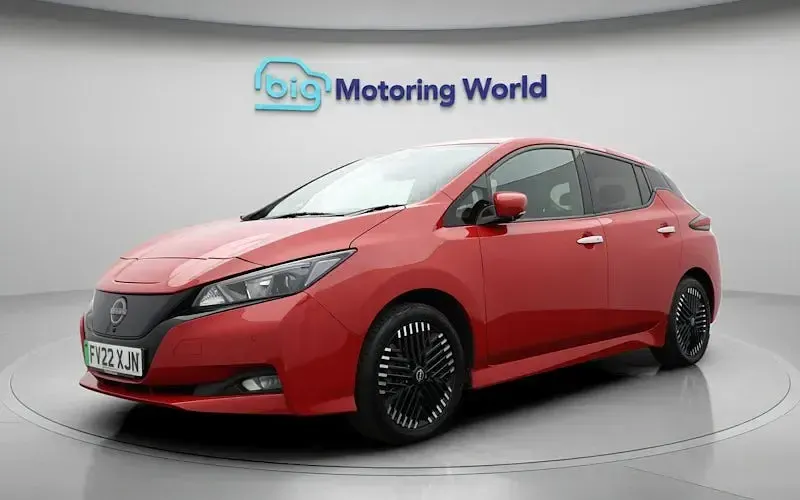 Used Nissan Leaf N-Connecta 110 kW (150 HP) 2025 Hatchback