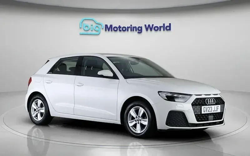 Begagnad Audi A1 Sportback 110 HK (80 kW) 2023 Vit Halvkombi