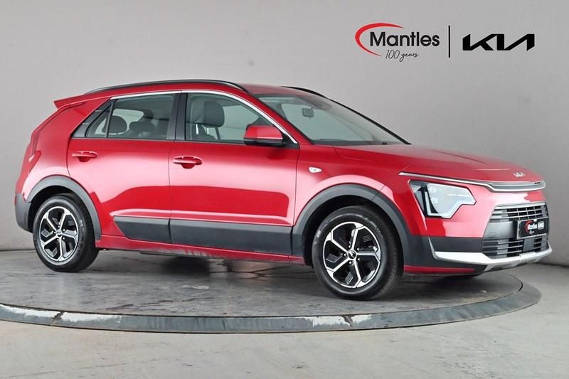 Used Kia Niro 139 HP (102 kW) 2022 Red SUV
