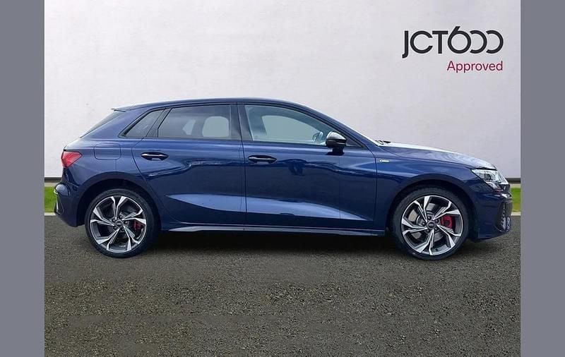 Used Audi A3 e-tron Competition 241 HP (177 kW) 2023 Blue Hatchback