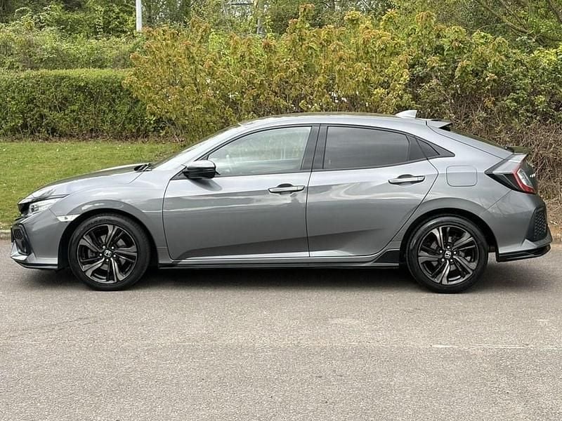 Begagnad Honda Civic Sport 182 HK (133 kW) 2018 Grå Halvkombi
