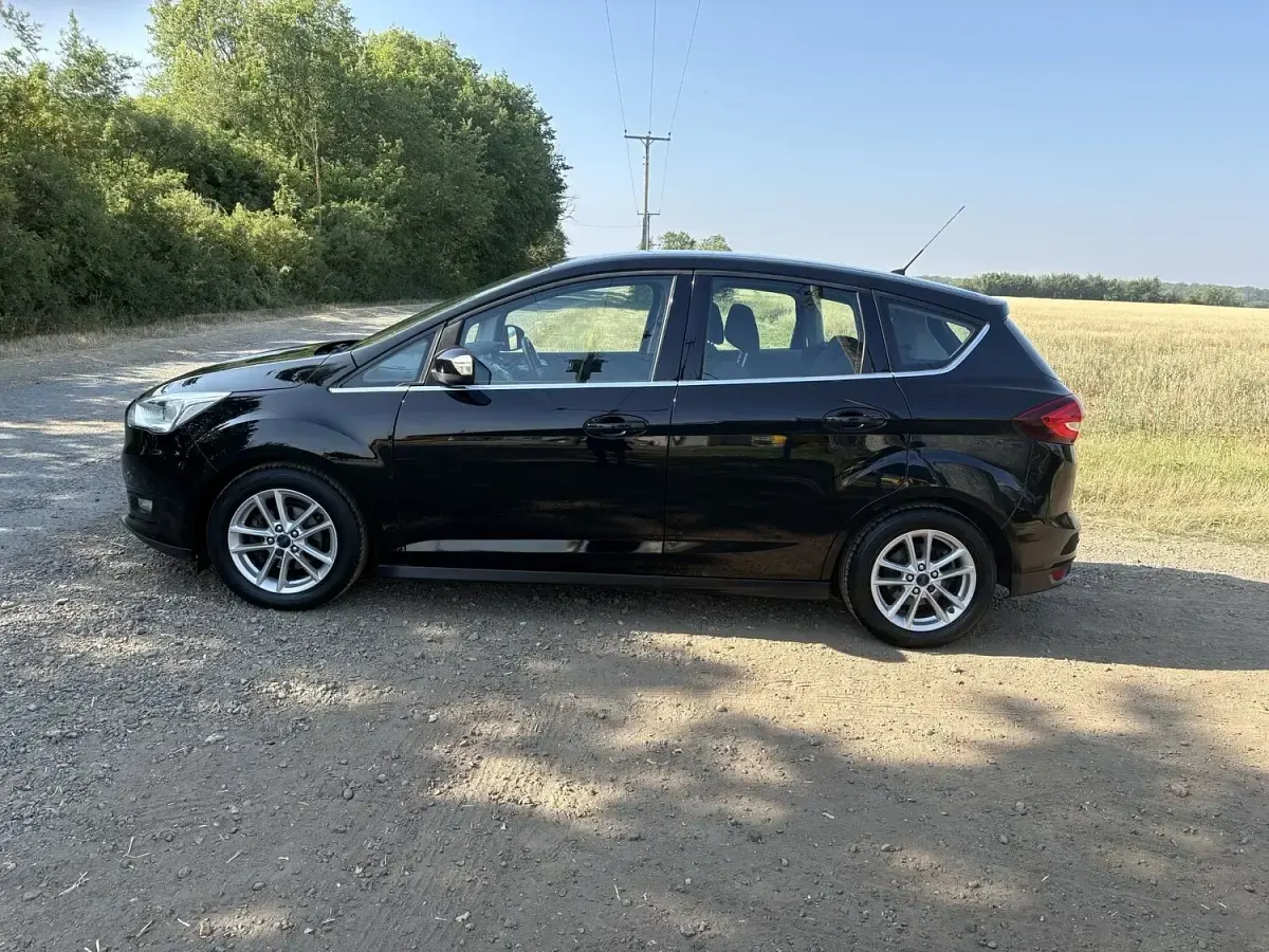 Used Ford C-MAX Zetec 125 HP (91 kW) 2015 Black MPV