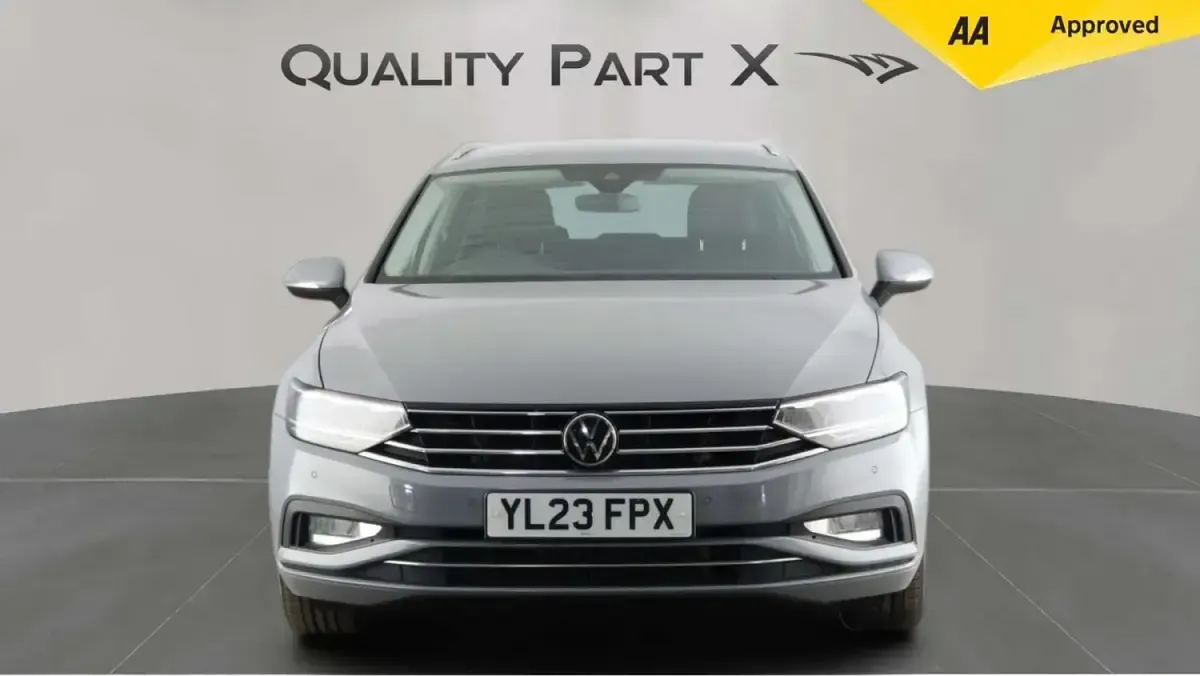 Used VW Passat SEL 150 HP (110 kW) 2023 Grey Estate