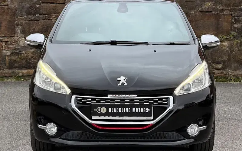 Used Peugeot 208 GTi 200 HP (147 kW) 2013 Black Hatchback