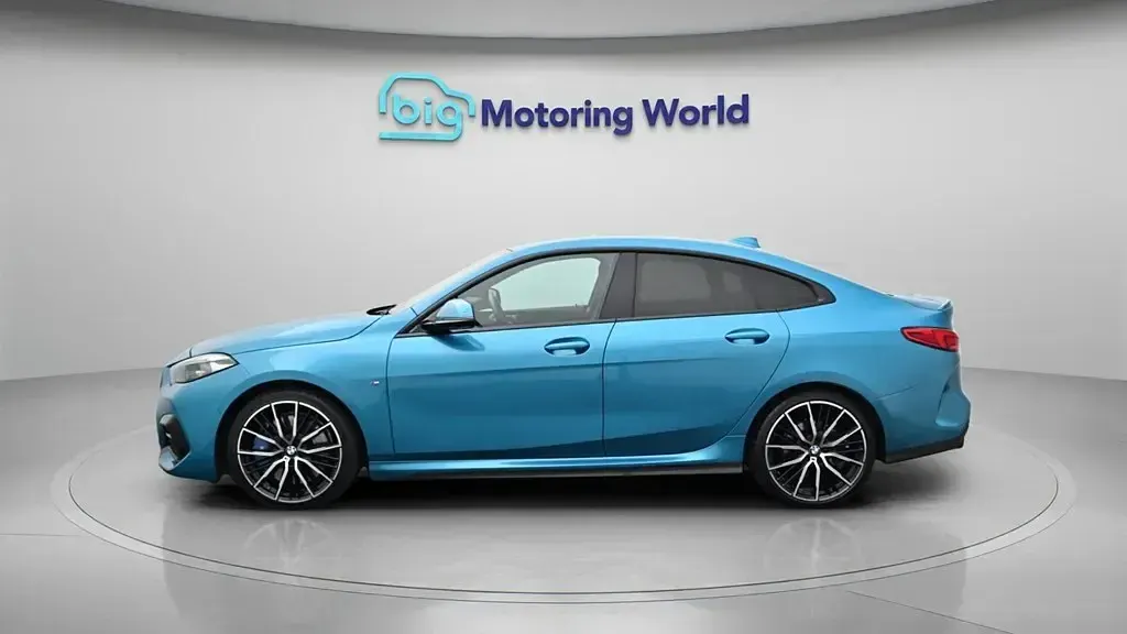 Begagnad BMW 218 M Sport 140 HK (102 kW) 2020 Blå Sedan