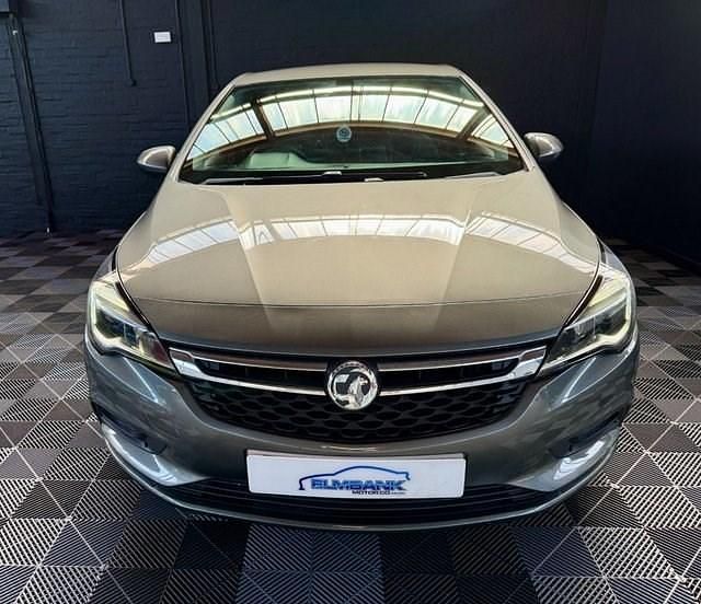 Used Vauxhall Astra Elite 200 HP (147 kW) 2018 Grey Hatchback