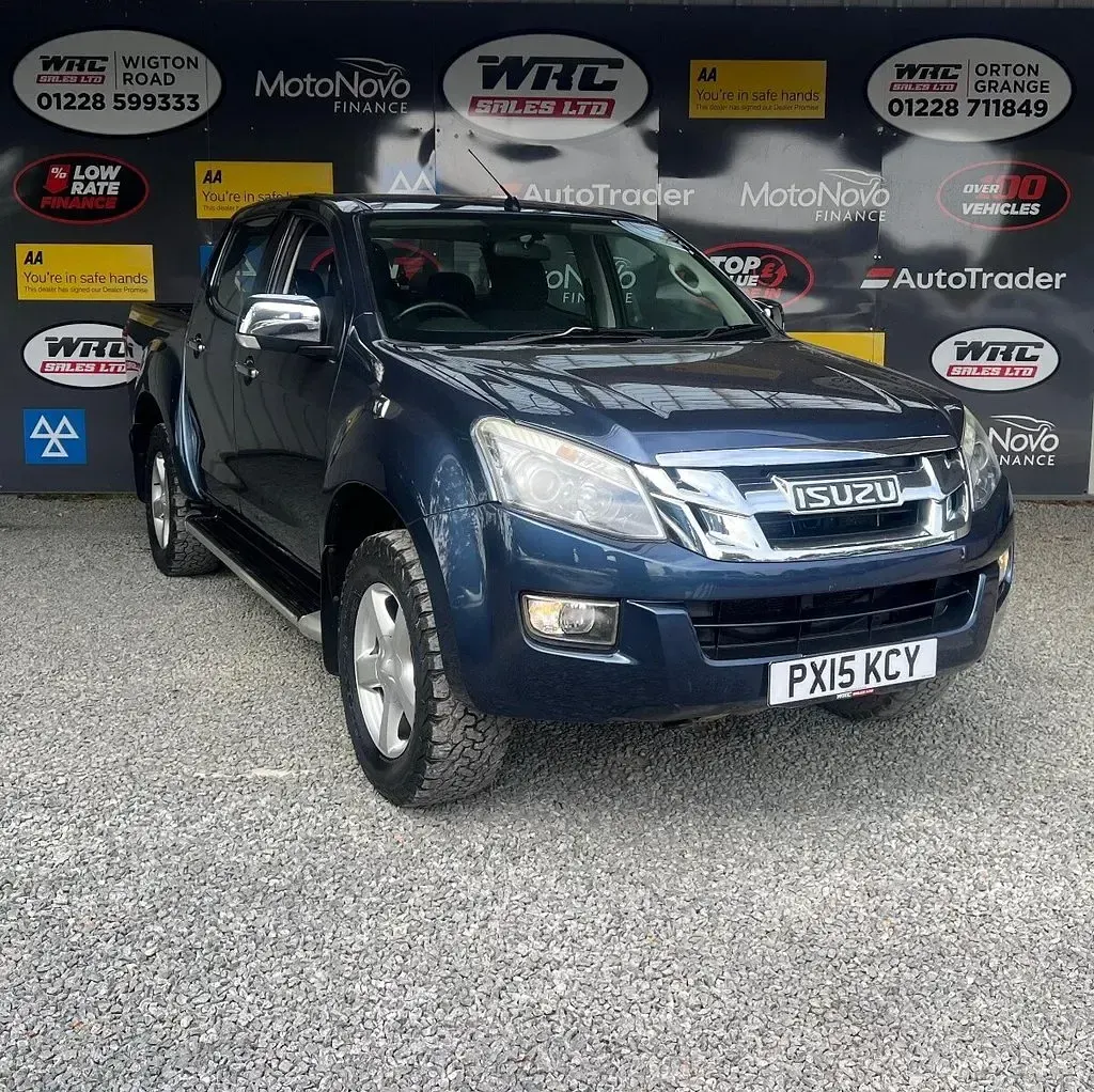 Used Isuzu Pick up 161 HP (118 kW) 2015 Blue Pickup