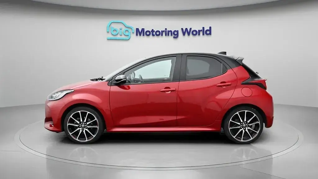 Used Toyota Yaris Hybrid Sport 116 HP (85 kW) 2023 Red Hatchback