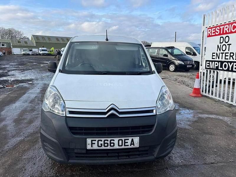 Used Citroën Berlingo 2017 White MPV