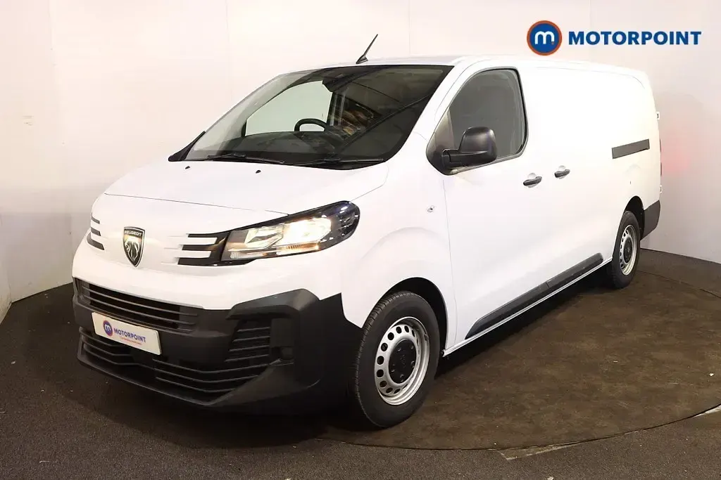 Second-hand Peugeot Expert 2025 Alb Van