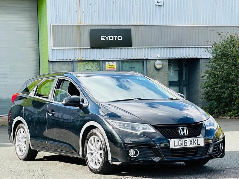 Used Honda Civic SE Plus 120 HP (88 kW) 2016 Black Estate