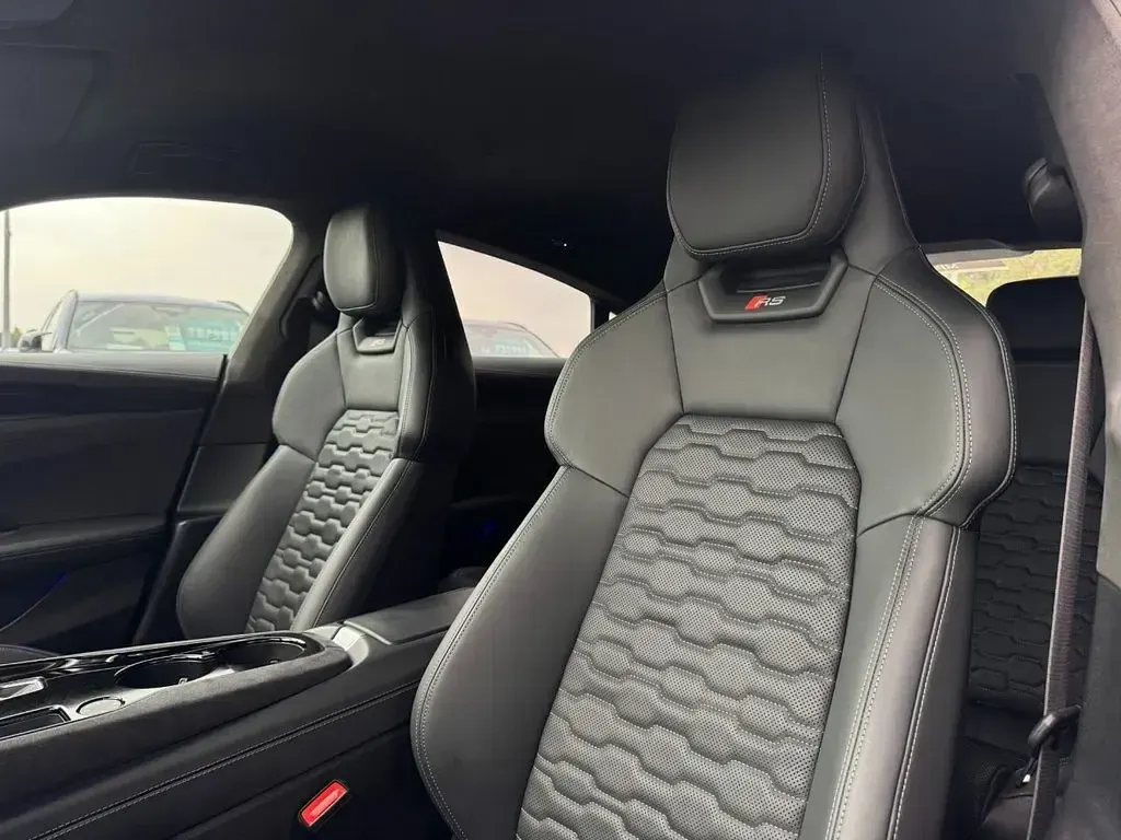 Used Audi RS e-tron GT Comfort 439 kW (598 HP) 2021 Grey Sedan