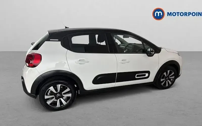 Used Citroën C3 PureTech 110 HP (80 kW) 2024 White Hatchback