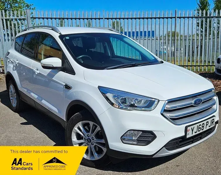 Begagnad Ford Kuga Titanium 150 HK (110 kW) 2019 Vit SUV