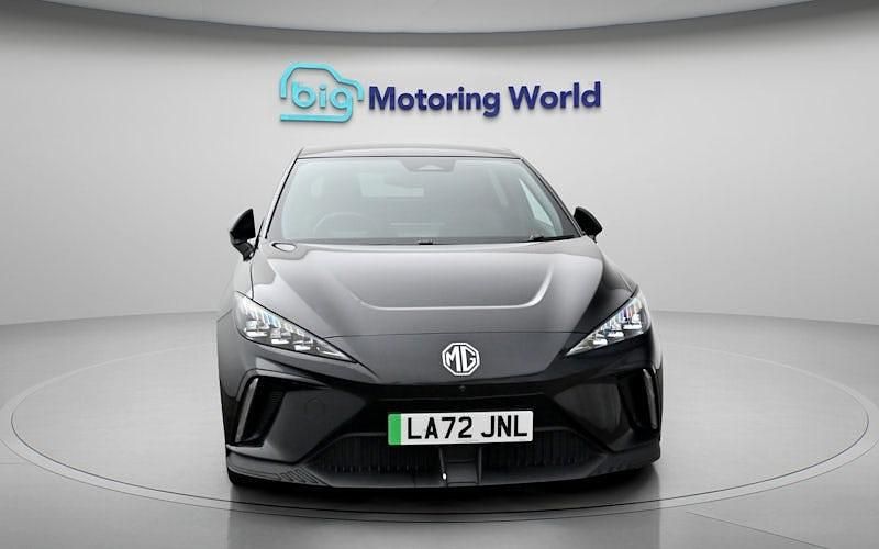 Begagnad MG MG4 EV Trophy 150 kW (204 HK) 2025 Halvkombi
