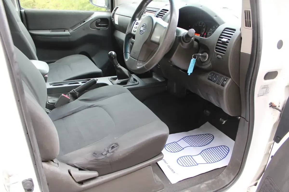 Used Nissan Navara Visia 2015 White Pickup