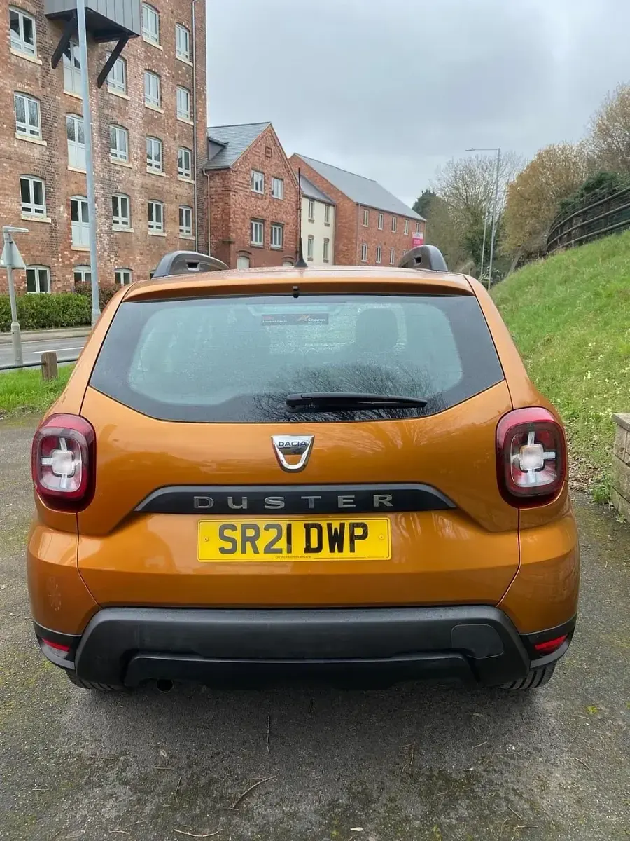 Used Dacia Duster Essentiel 90 HP (66 kW) 2021 Orange SUV
