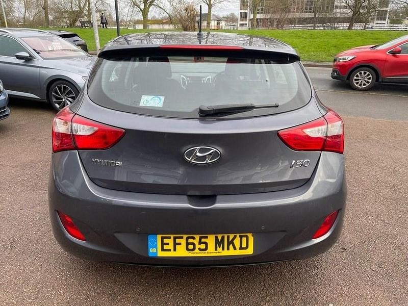Used Hyundai i30 SE 110 HP (80 kW) 2015 Grey Hatchback