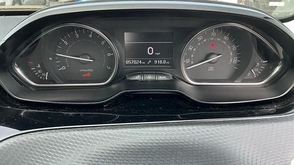 Used Peugeot 2008 Allure 110 HP (80 kW) 2017 White SUV