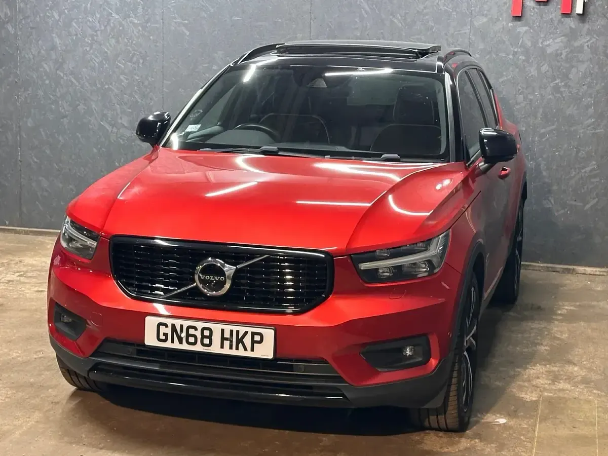 Used Volvo XC40 R-Design 2018 Red SUV