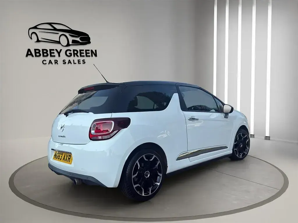 Used Citroën DS3 2014 White Hatchback