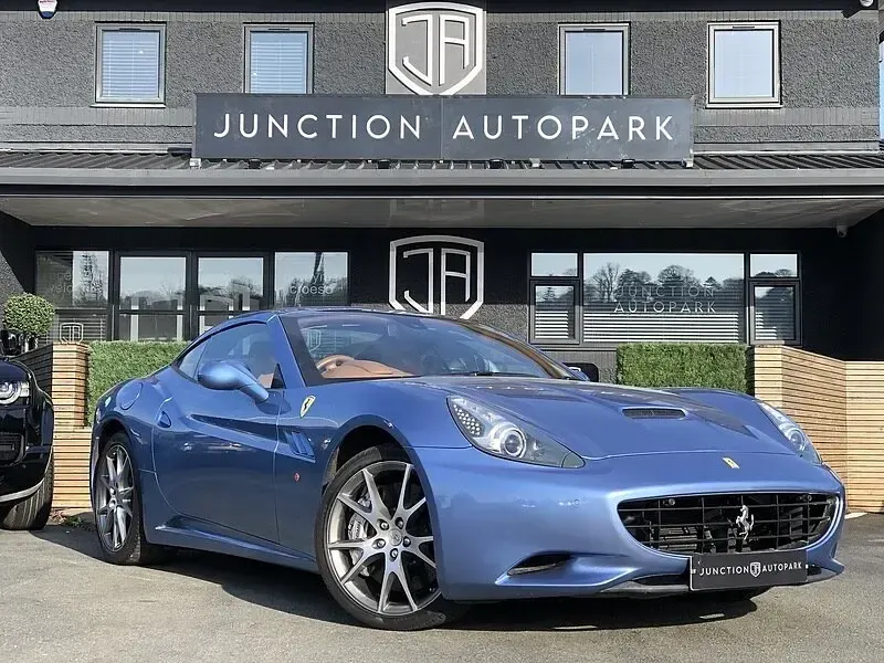 Used Ferrari California 490 HP (360 kW) 2011 Blue Cabriolet