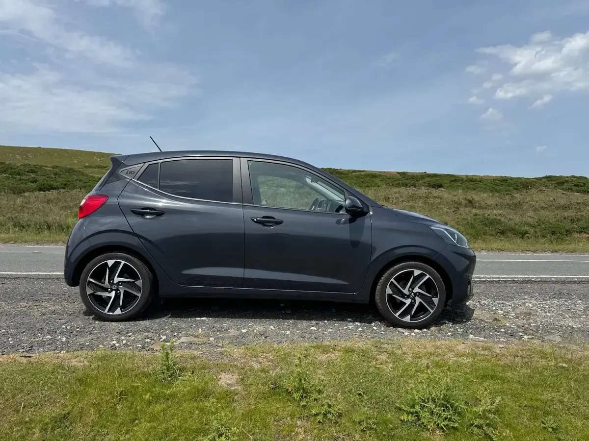 Used Hyundai i10 Premium 84 HP (61 kW) 2021 Grey Hatchback