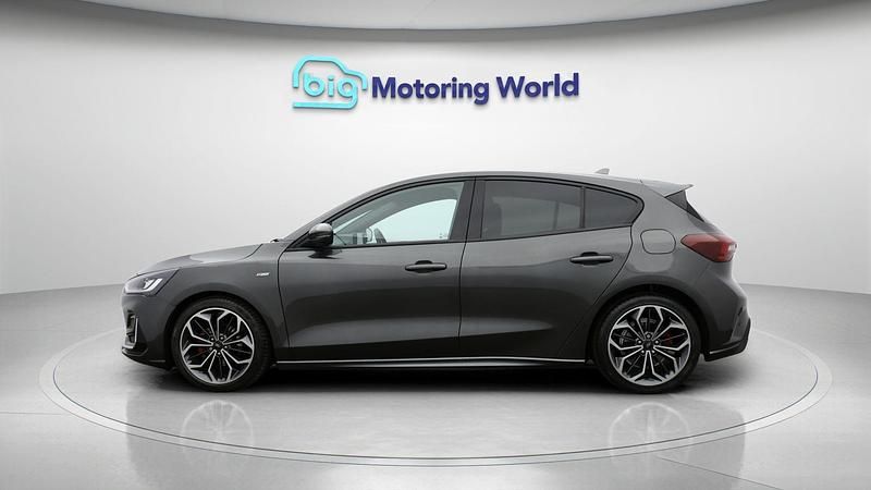 Used Ford Focus ST-Line 120 HP (88 kW) 2022 Grey Hatchback