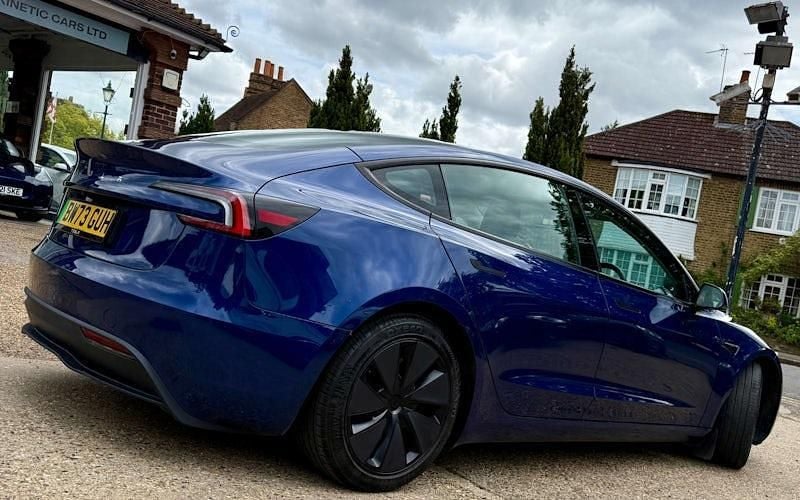 Used Tesla Model 3 RWD 208 kW (283 HP) 2024 Blue Sedan