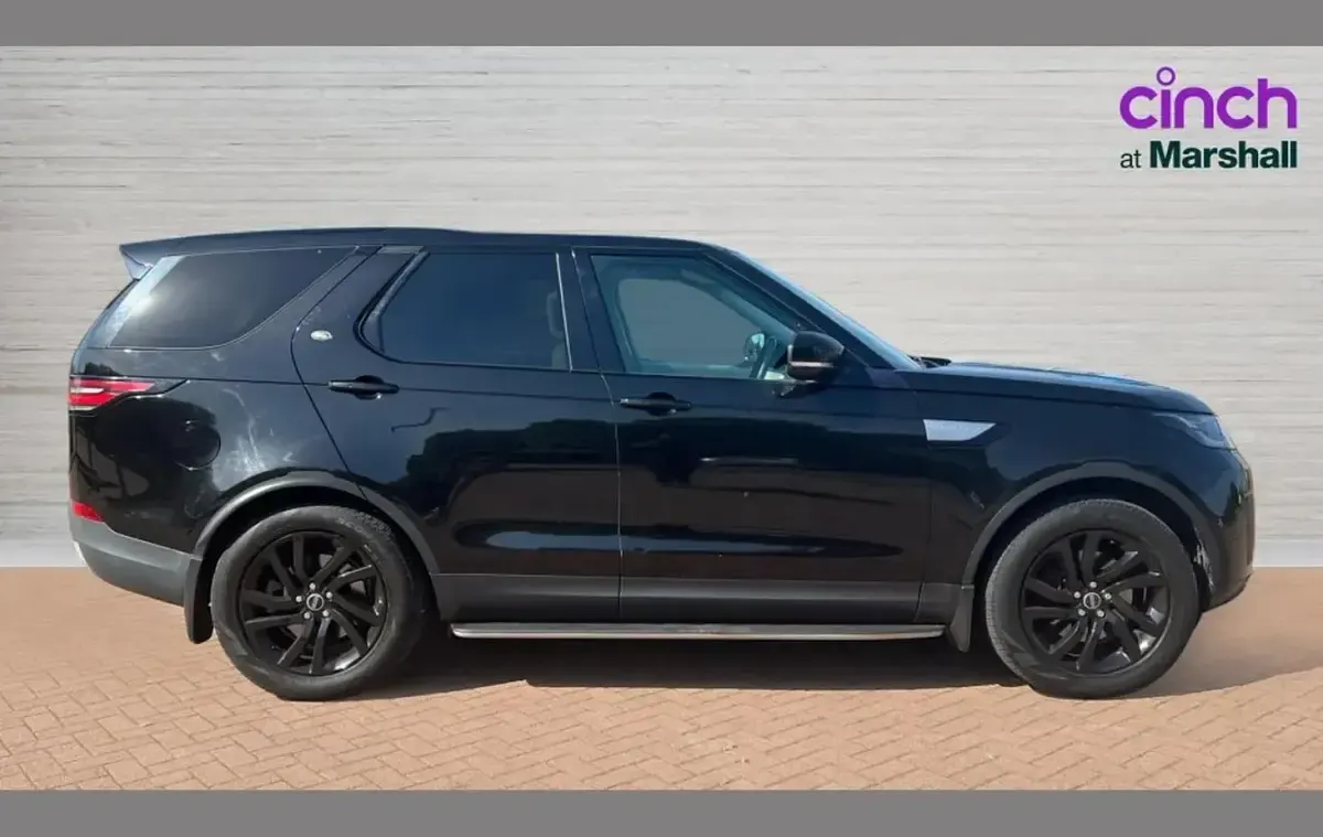 Used Land Rover Discovery HSE 240 HP (176 kW) 2017 Black SUV