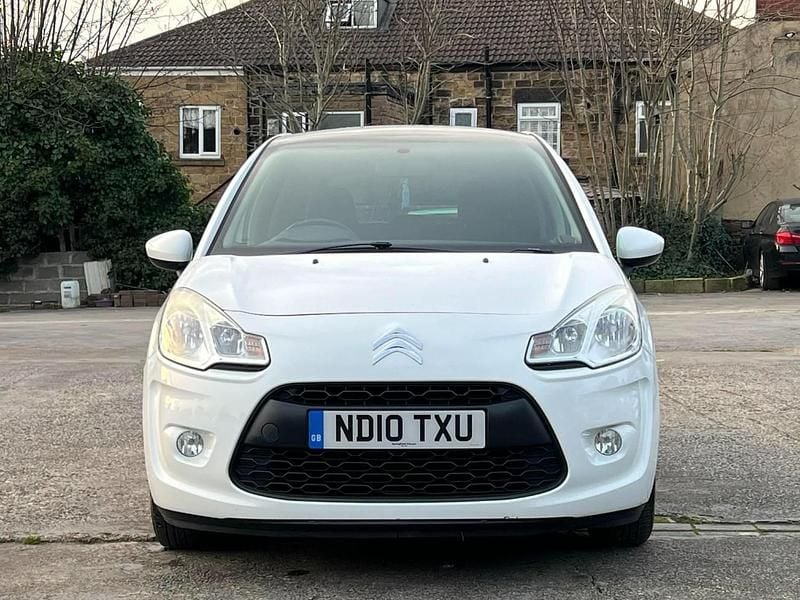 Used Citroën C3 VTR Sport 2010 White Hatchback