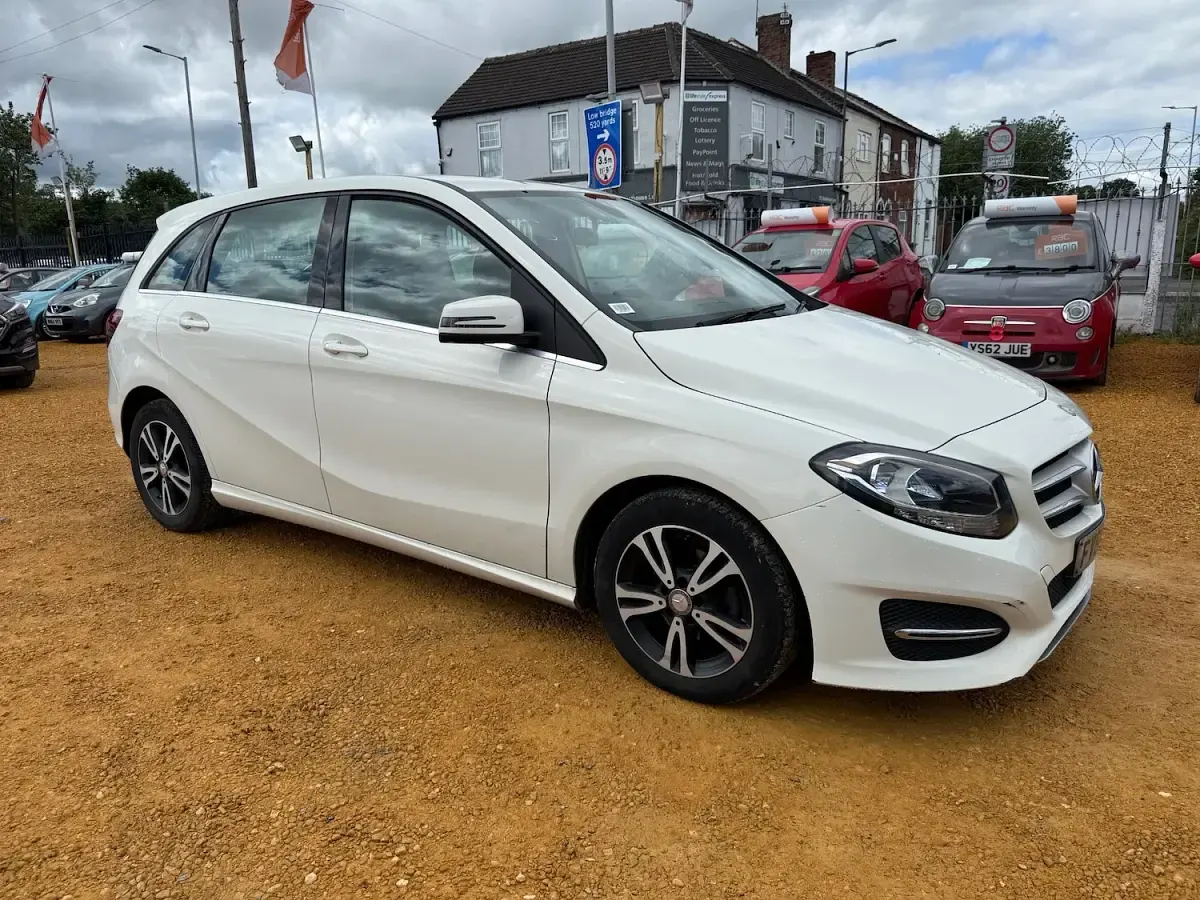 Used Mercedes B180 SE 2016 White MPV