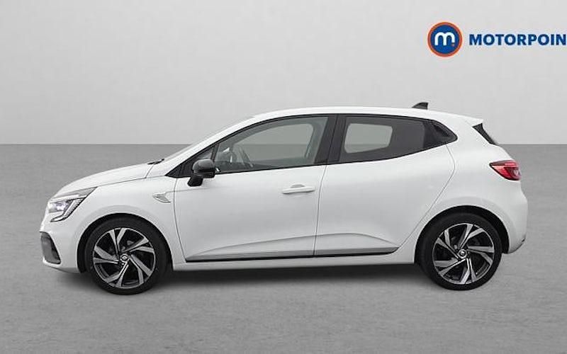 Used Renault Clio V RS Line 90 HP (66 kW) 2023 White Hatchback