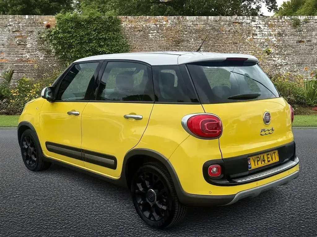 Used Fiat 500L Trekking 2014 Yellow MPV