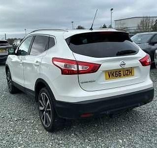Used Nissan Qashqai Tekna 130 HP (95 kW) 2016 Pure white SUV