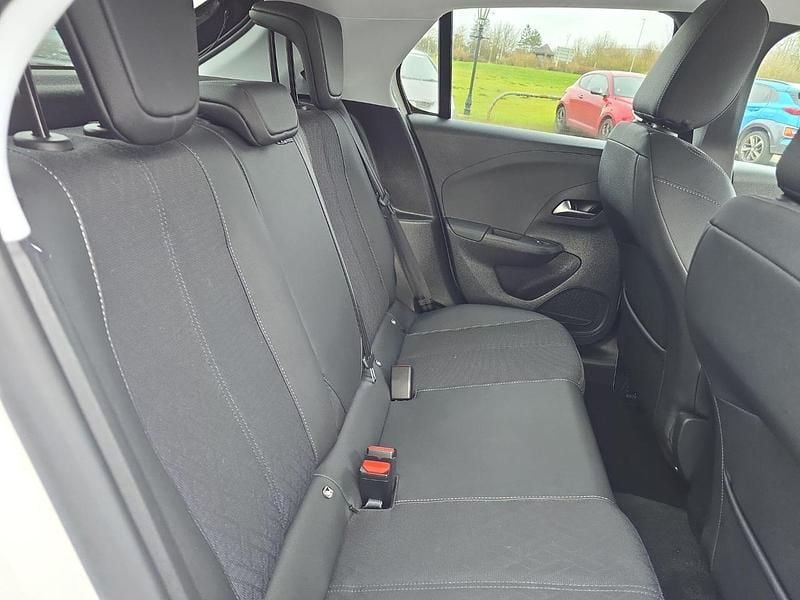 Second-hand Vauxhall Corsa-e Elite 100 kW (136 CP) 2022 Alb Hatchback