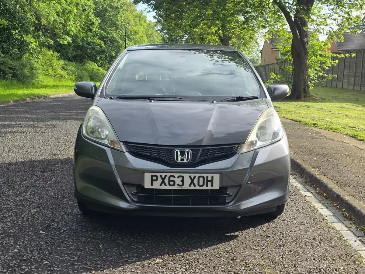 Used Honda Jazz ES 99 HP (72 kW) 2014 Grey Hatchback