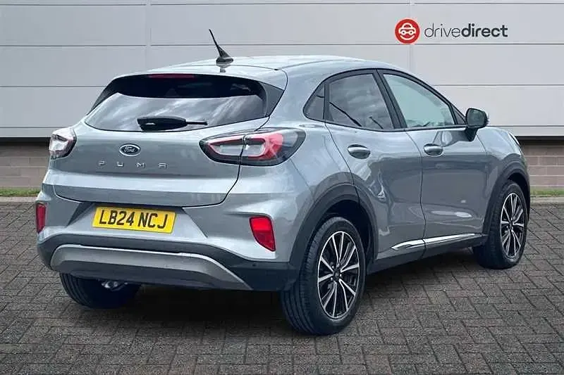 Usado Ford Puma Titanium 125 CV (91 kW) 2024 Plateado SUV