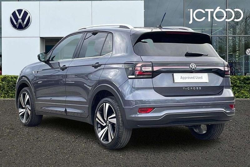 Usado VW T-Cross R-line 110 HP (80 kW) 2022 Cinzento SUV