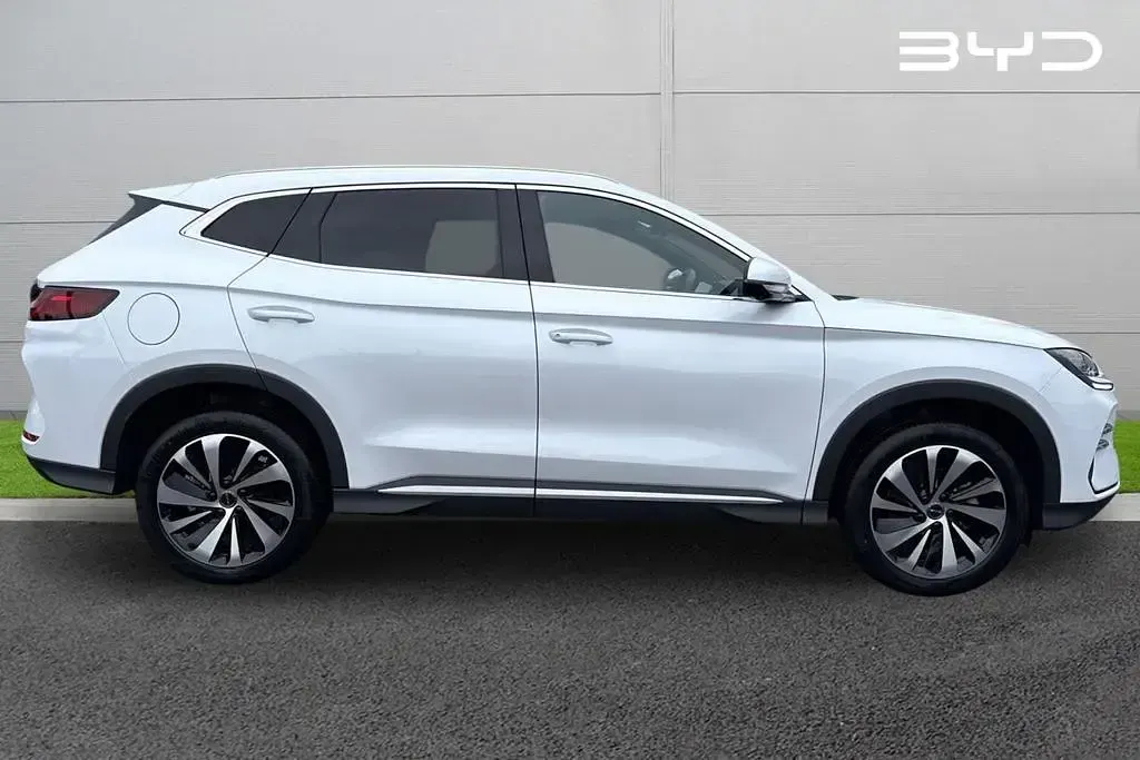 Used BYD Seal U Design 324 HP (238 kW) 2026 White SUV