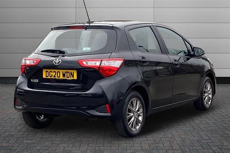 Used Toyota Yaris 111 HP (81 kW) 2020 Black Hatchback