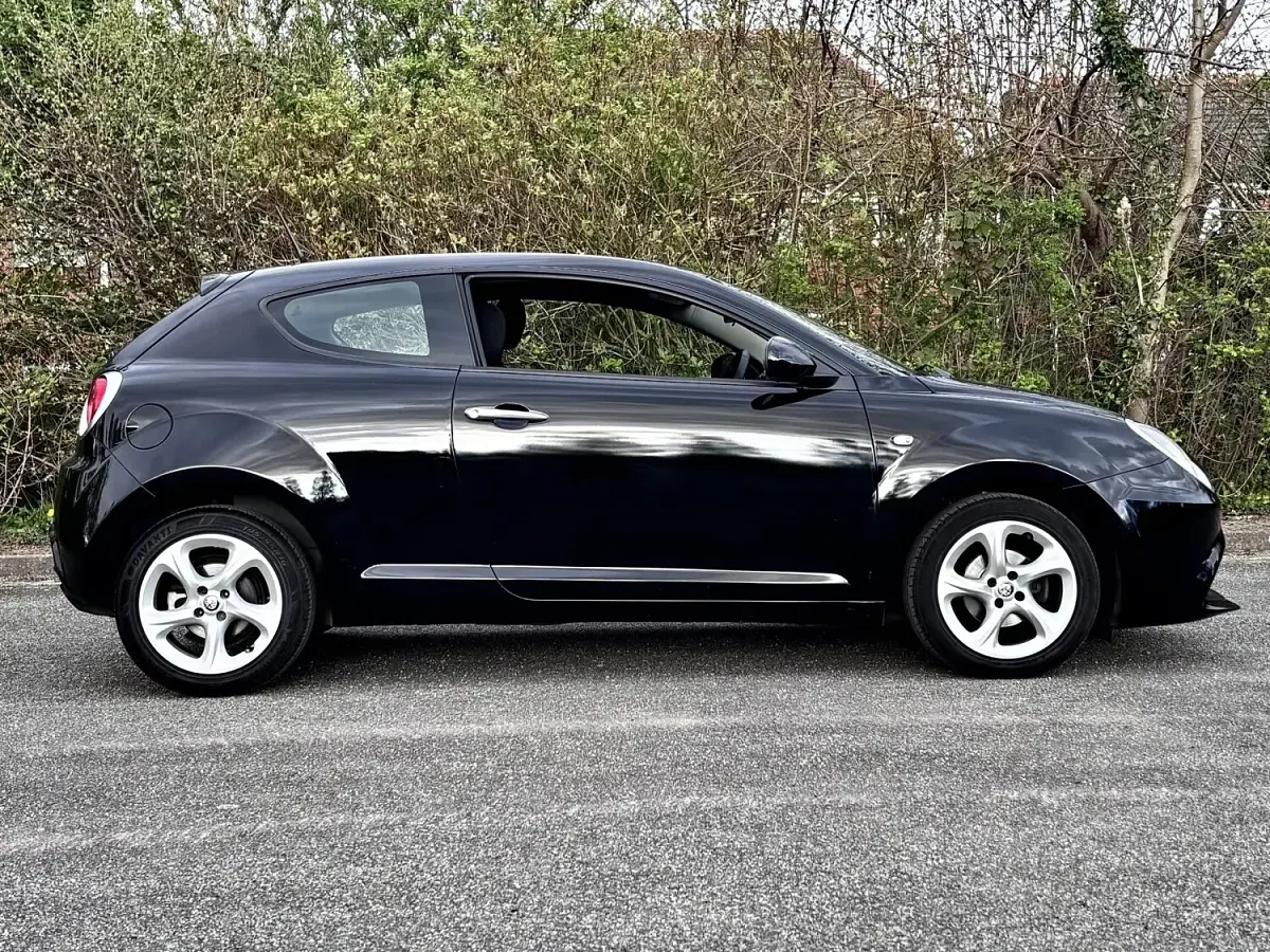 Used Alfa Romeo MiTo 105 HP (77 kW) 2018 Black Hatchback