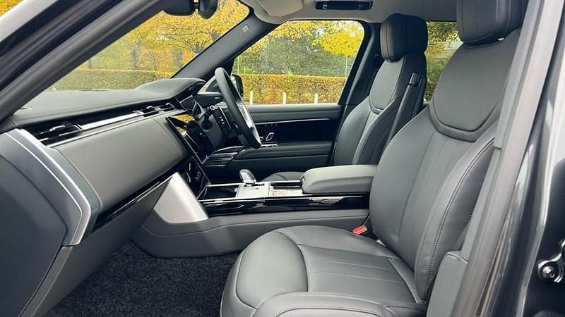 New Land Rover Range Rover SE 2025 SUV