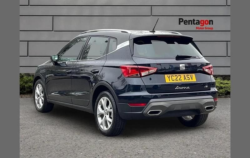 Usado Seat Arona FR 108 CV (79 kW) 2022 Azul SUV