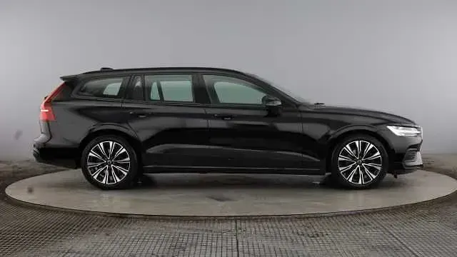 Used Volvo V60 Core 163 HP (119 kW) 2023 Estate