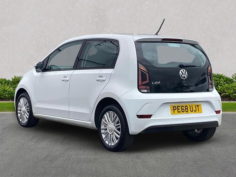 Used VW up! move up! 60 HP (44 kW) 2018 White Hatchback